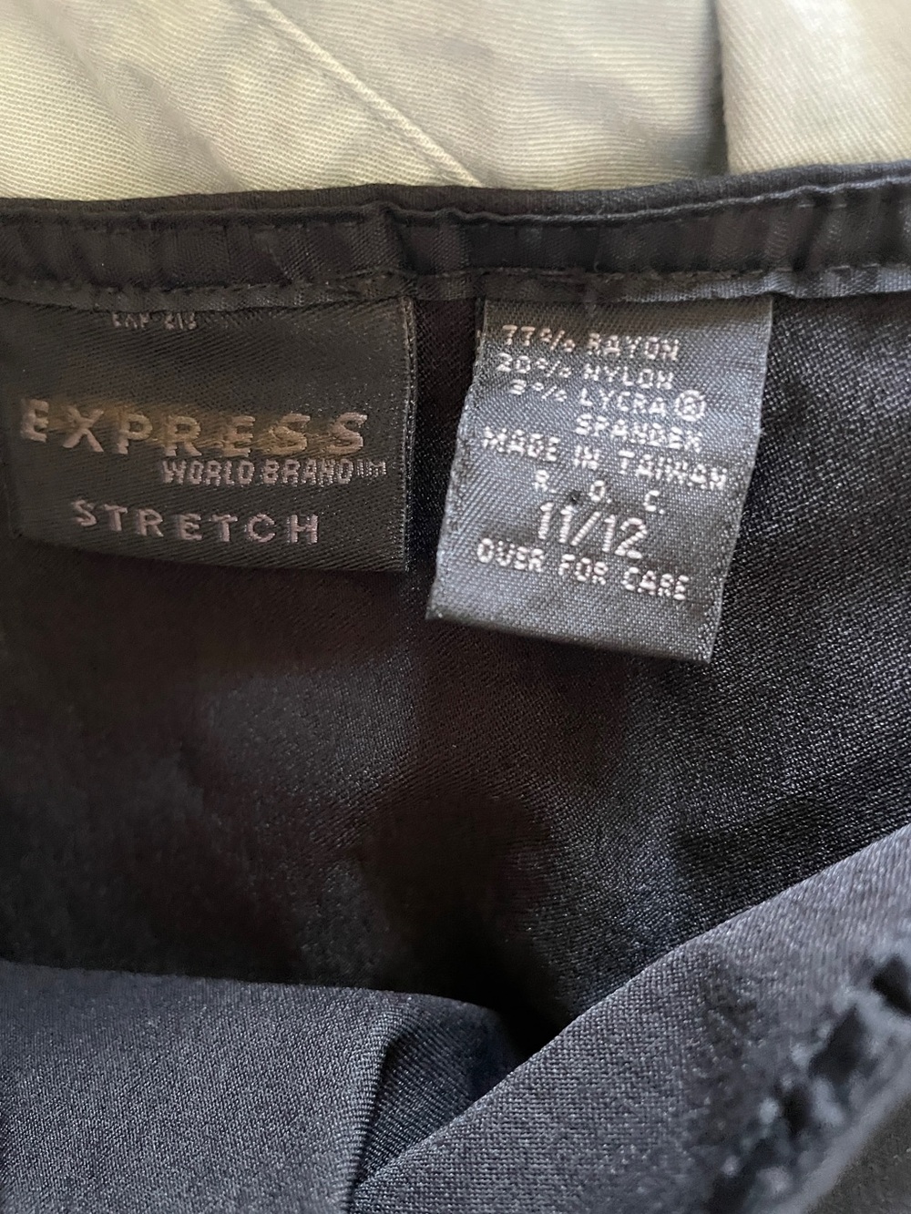 Express RARE Vintage Y2K Whimsigoth Ruffle Hem Pencil Skirt - Picture 5 of 5